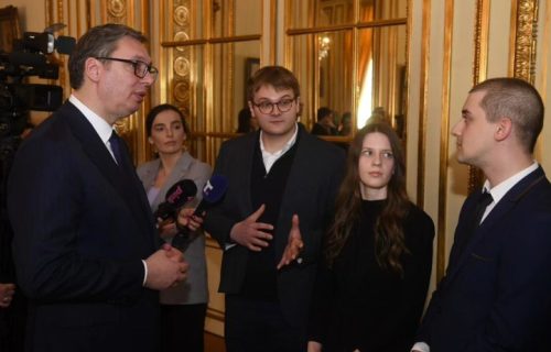 "Oni su ponos Srbije, spremni da pomognu znanjem": Vučić sa članovima Srpskog nuklearnog društva (FOTO)