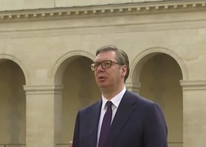 Predsednik Srbije u Parizu: Vučić dočekan uz najviše počasti, položio venac na spomen-ploču (VIDEO)