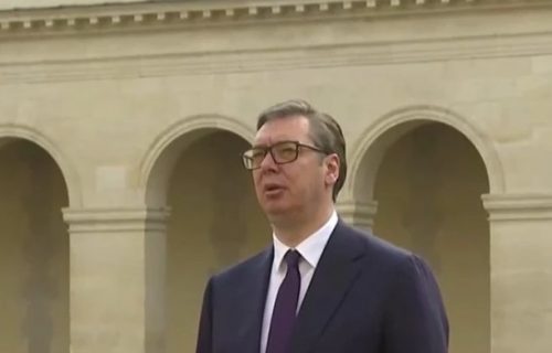Predsednik Srbije u Parizu: Vučić dočekan uz najviše počasti, položio venac na spomen-ploču (VIDEO)