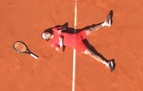 Rud nije imao snage posle Novaka: Cicipas treći put u karijeri osvojio Monte Karlo (VIDEO)