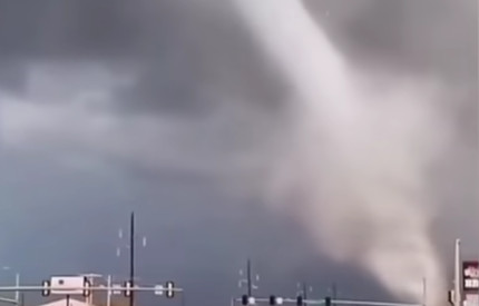 Jaka snežna oluja pogodila severoistok SAD, ima poginulih (VIDEO)