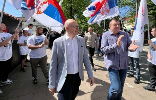 SNS predaje izbornu listu "Aleksandar Vučić - Beograd sutra": Vučević stigao pred Gradsku izbornu komisiju