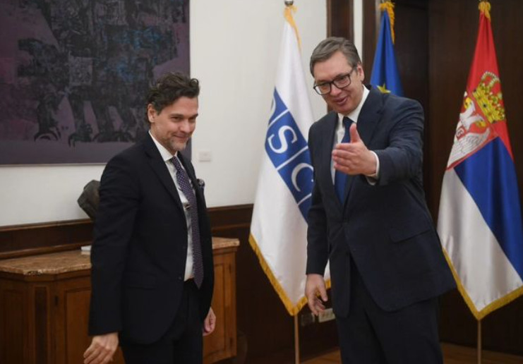 Predsednik Vučić sa direktorom ODIHR: “Otvoren razgovor o preporukama za unapređenje izbornog procesa”