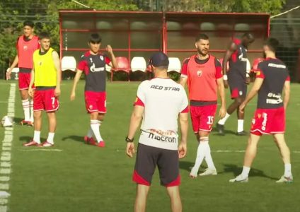 (UŽIVO) Zvezda i dalje ima samo gol prednosti: Milojević izveo Bukarija iz igre