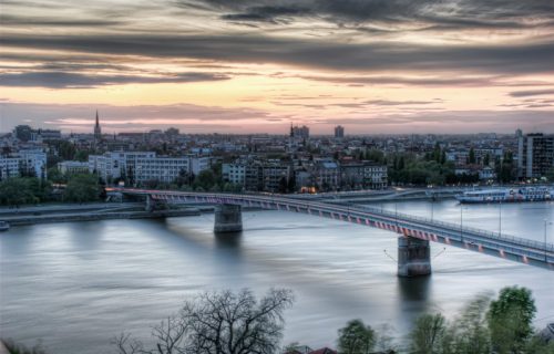 Sve službe u gradu angažovane na utvrđivanju okolnosti u vezi sa širenjem neprijatnog mirisa na Veterniku