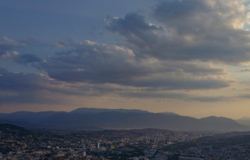 Vojni meteorolog o vremenu nekad i sad: Maglu iznad Sarajeva rasterivali smo mehanički, helikopterima