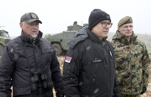 Ministar odbrane Miloš Vučević i načelnik Generalštaba obišli snage Vojske Srbije na poligonu "Pešter"