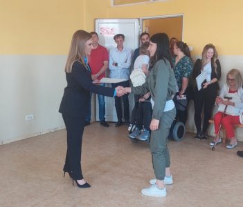 Milica Đurđević Stamenkovski u Arilju: Besplatni udžbenici za najmlađe osnovce