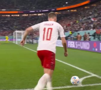 Potresne scene: Kristijan Eriksen ponovo kolabirao na terenu, poznato u kakvom je stanju