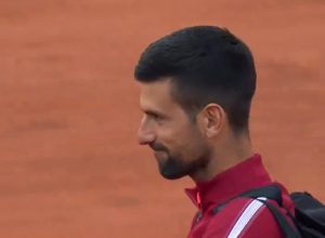 “Verujem da shvatate…”: Novak posle poraza od Prižmića ni reč o povredi