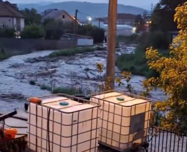 U Novom Pazaru proglašena vanredna situacija zbog jakog nevremena, upućen apel građanima (VIDEO)