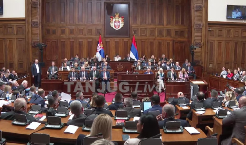 Sednica Skupštine završena: Vučević duže od tri sata izlagao ekspoze, novi poslanici položili zakletvu (VIDEO)