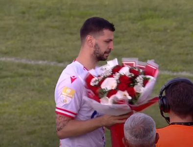 Špalir i cveće za šampione: Sjajan gest u Lučanima, Mladost dočekala Zvezdu (VIDEO)