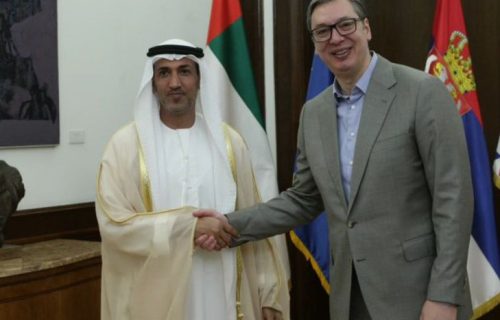 Predsednik Vučić sa ministrom odbrane UAE: "Detaljno sam ga upoznao sa situacijom na KiM" (FOTO)