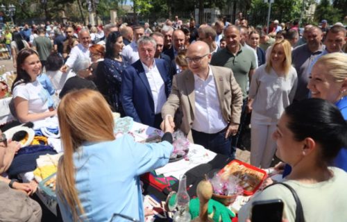 Vučević u Kaću posetio Sajam ženskog stvaralaštva: "Važno je da se Srbija razvija"
