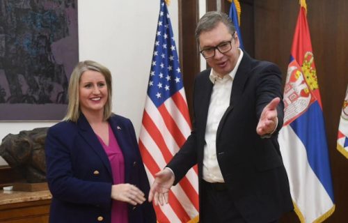 Predsednik Vučić se sastao sa Elizabet Alen: "Dobar i koristan razgovor o jačanju odnosa Srbije i SAD"