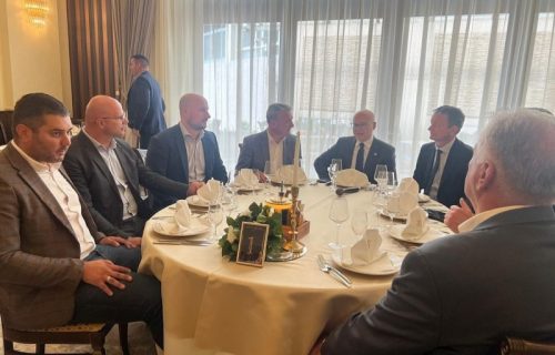"Došao sam da prenesem poruku predstavnicima srpskog biznisa da će država uvek biti uz njih": Vučević i Glišić na sastanku u Čačku (FOTO)