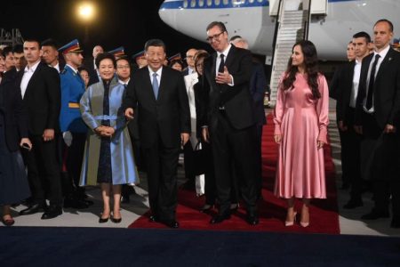 Kineski mediji o dolasku Sija u Beograd: “Predsednik Srbije ga srdačno dočekao i pozdravio”