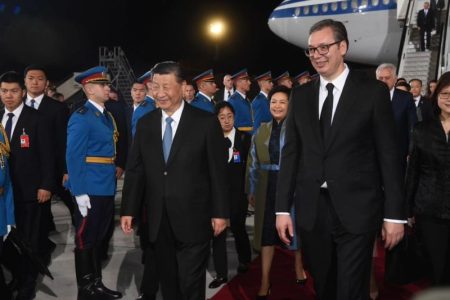 Predsednik Si po dolasku u Beograd: Uveren sam da će ova poseta otvoriti novo poglavlje u odnosima Kine i Srbije