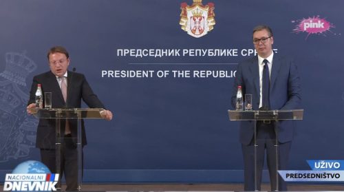 Idem u Njujork da pružim odgovor kakav zaslužuju: Predsednik Vučić se sastao sa komesarom EU Varhejijem (VIDEO)