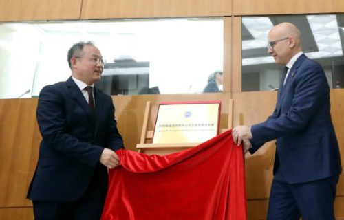 Vučević otvorio "THINK-TANK": Premijer Srbije i ambasador Kine preneli poruku podrške prijateljstvu