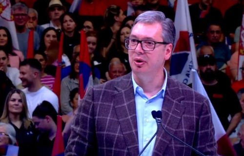 Predsednik na predizbornom skupu "Aleksandar Vučić - Novi Sad sutra": "Izbori su veoma važna stvar" (VIDEO)