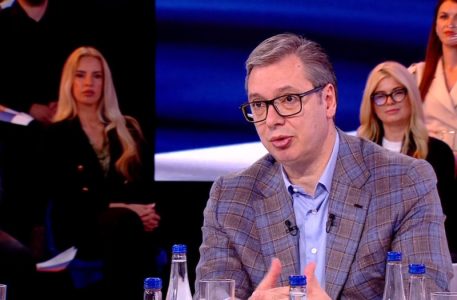 Vučić na TV Pink: Važno je pobediti da bismo postigli postavljene ciljeve – puteve, bolnice, pruge, više plate, penzije