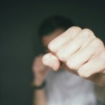U Zemunu uhapšen muškarac pod sumnjom da je tukao ženu i pretio joj smrću