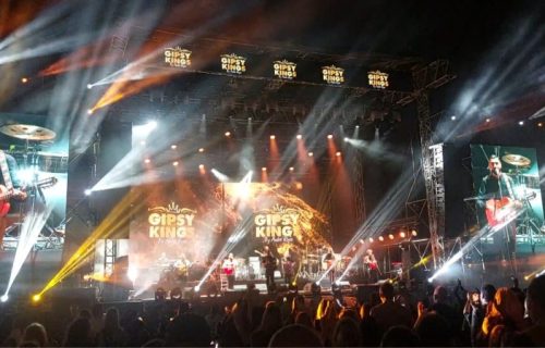 Gipsy Kings ponovo u Beogradu: Kraljevi salse i flamenka sviraju svoje vanvremenske hitove (FOTO/VIDEO)