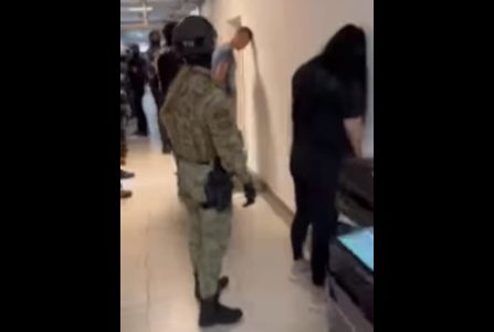 Akcija “Eskadron” u Banjaluci: Uhapšeno 19 osoba zbog droge, ranjen pripadnik SAJ-a (VIDEO)