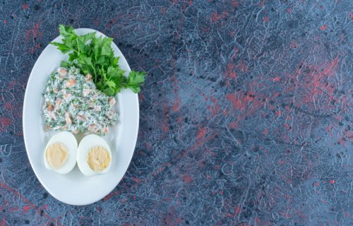 Do kada mogu da se jedu uskršnja jaja? Doktori daju precizan odgovor, a mi predlog za salatu sa jajima (RECEPT)