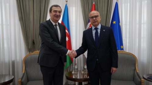 Premijer Vučević sa Hasijevim: “Srbija ceni podršku Azerbejdžana u UN i SE”