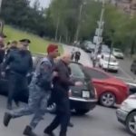 Incidenti u Jermeniji: Građani blokirali ulice, policija privodi demonstrante (VIDEO)