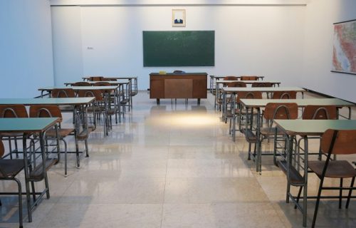 Objavljena rešenja testa iz srpskog jezika na maloj maturi: Učenike sutra čeka drugi ispit (FOTO)