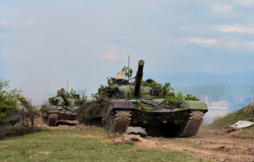 Taktička obuka mehanizovanih i tenkovskih jedinica na poligonima Vojske Srbije (FOTO)