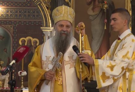 Za spasenje srpske države i naroda: U podne zvone zvona na pravoslavnim crkvama, patrijarh Porfirije poziva na molitvu