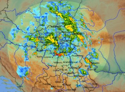 Pljusak praćen grmljavinom i gradom pogodio Vojvodinu i Beograd, premešta se tokom večeri ka jugu