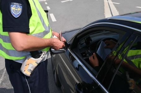 Opirao se hapšenju, povredio policajce, oštetio službeni auto: Priveden Kragujevčanin