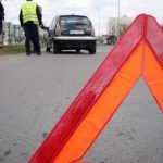 Za dlaku izbegnuta tragedija u Vranju: Automobilom naleteo na majku sa decom