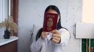 Počelo izdavanje novog pasoša: Koštaće 4.500 dinara, a evo šta se sve menja osim boje