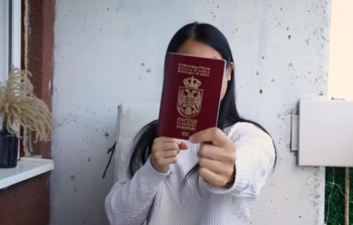 Počelo izdavanje novog pasoša: Koštaće 4.500 dinara, a evo šta se sve menja osim boje