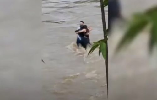 Intenzivna potraga za troje mladih koje je odnela bujica: Zagrljeni stajali u vodi koja je nosila sve pred sobom