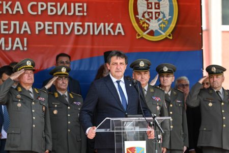 “Srbija je uvek vodila miroljubivu politiku”: Gašić na polaganju zakletve vojnika generacije “jun 2024”