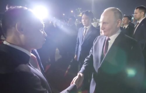 Nakon posete Severnoj Koreji, Putin sleteo u Vijetnam (VIDEO)