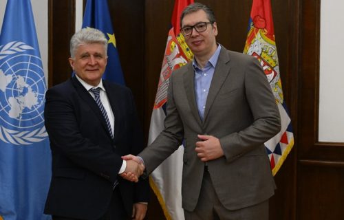 Predsednik Vučić sa Miroslavom Jenčom: "Informisao sam ga o situaciji na KiM" (FOTO)