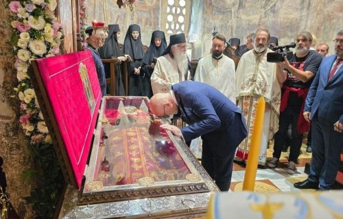 Vučević u Ravanici: "Povodom obeležavanja Vidovdana, prisustvovao sam parastosu knezu Lazaru i Kosovskim junacima" (FOTO)