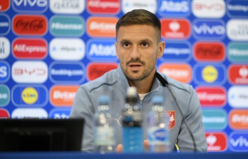 Tadić izjavom izaziva Engleze: "Probajte, pa da vidimo šta će da se desi"