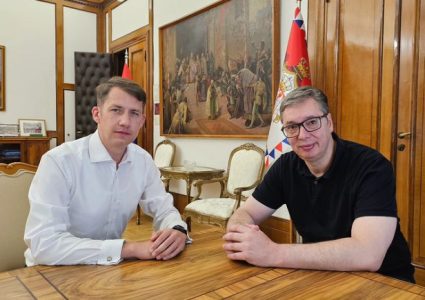 “Iskreno prijateljski susret i razmena mišljenja”: Vučić se sastao sa Balintom Pastorom (FOTO)