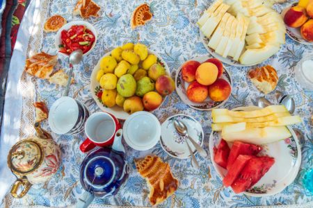 Salata od breskvi: Osvežavajuća, aromatična letnja salata u koju ćete se zaljubiti (RECEPT)