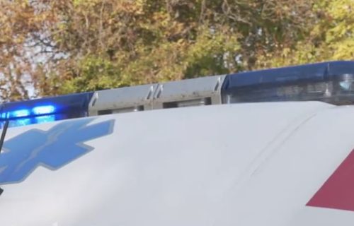 Određen pritvor maloletniku (17) iz Barajeva: Vozio druga na krovu automobila, on pao i poginuo